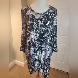 LOGO By Lori Goldstein Rayon 230 Top With Angled Hem